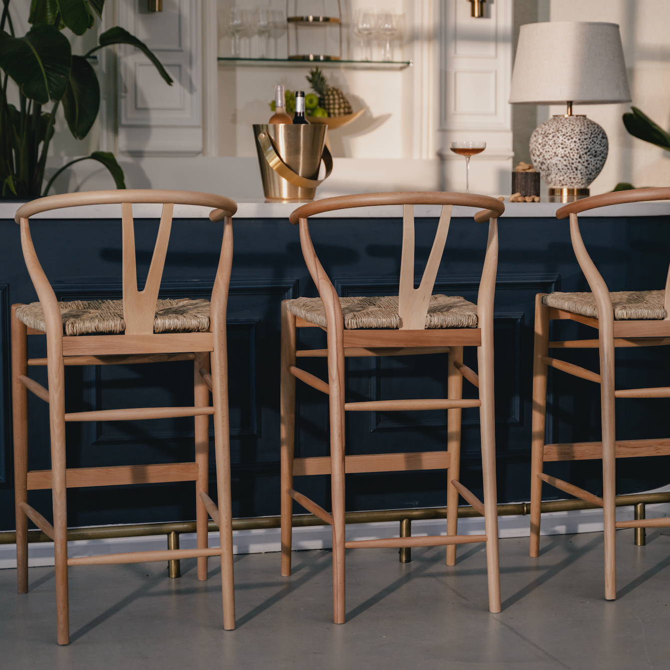 ahsap-bar-sandalyeleri