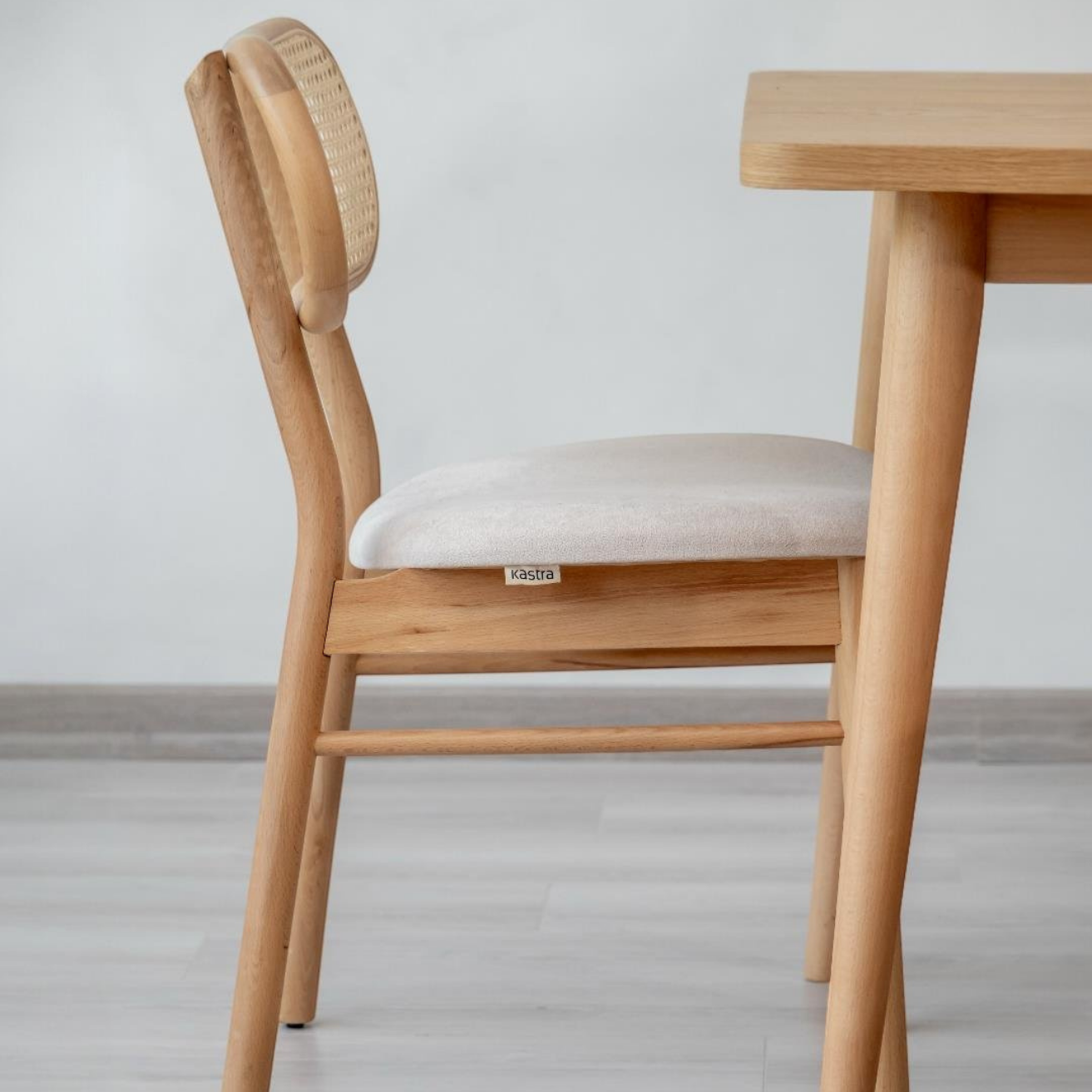 Kastra 4 Kişilik Masa Takımı (Latina Masa + 4 Atra Sandalye + 1 Chic Bench)-6