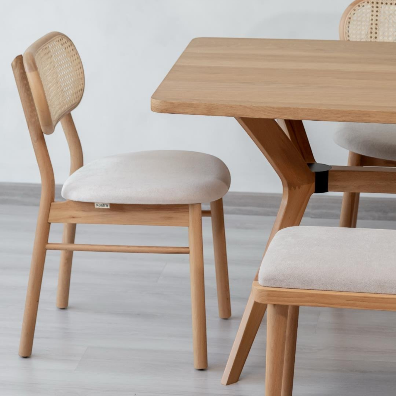 Kastra 6 Kişilik Masa Takımı (Nova Masa + 4 Atra Sandalye + 1 Chic Bench)-3