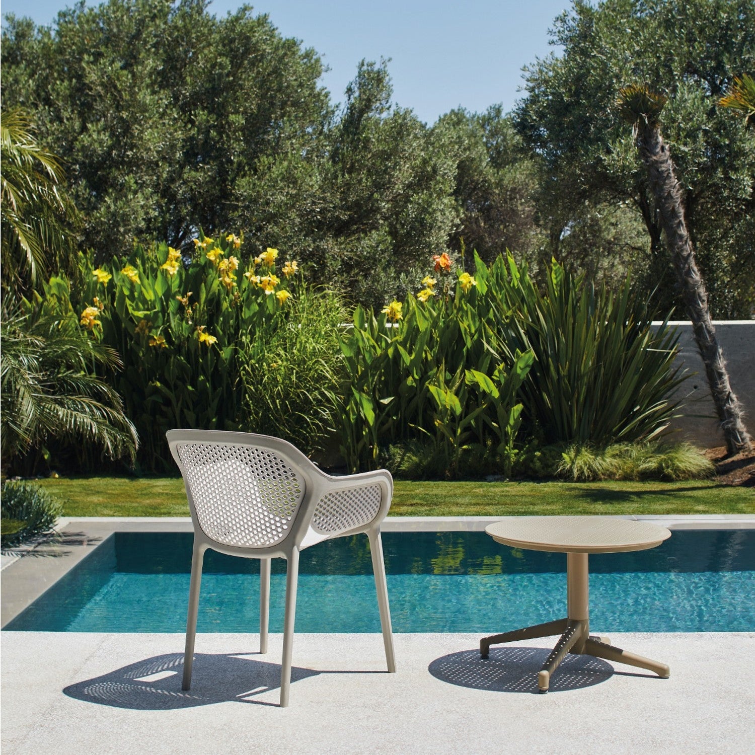 Tilia Atra Polipropilen Kollu Sandalye